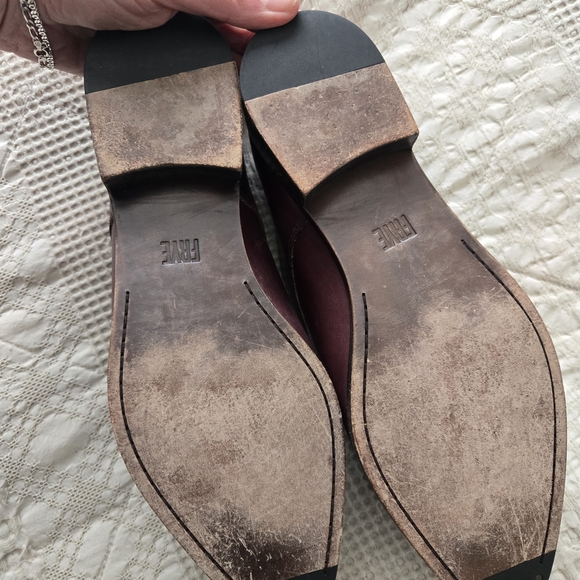 Frye Burgundy Cogniac Women's Lace up Oxfords poiny toe Minimalist | Size 7.5 - Picture 7 of 10